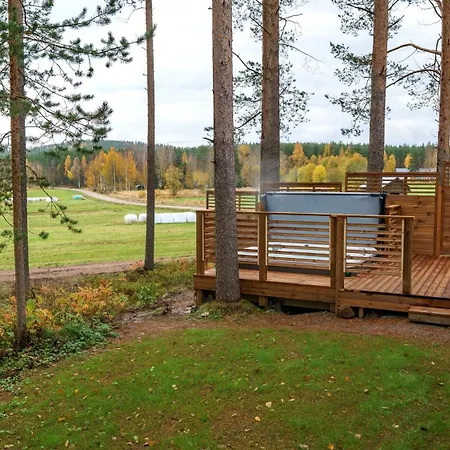 Starflower With Outdoor Hot Tub Villa Rovaniemi